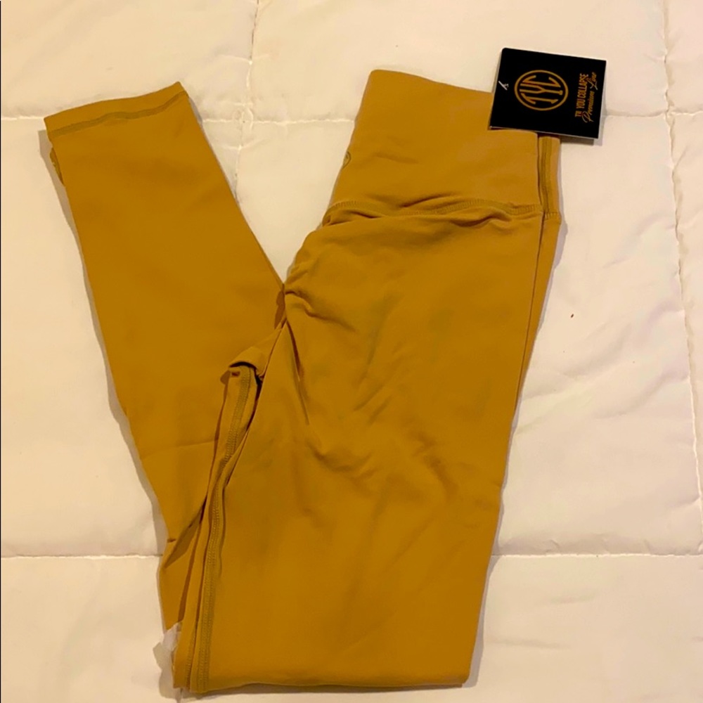 Til you collapse scrunch booty leggings